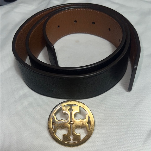 Tory Burch Black Belt with Gold Emblem - Picture 12 of 12